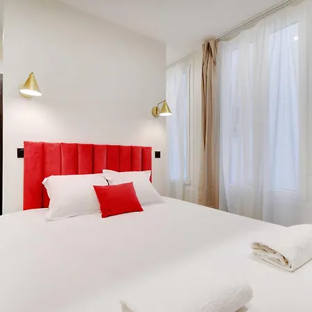 Lovely Studio Place Des Vosges Marais Apartment Paris