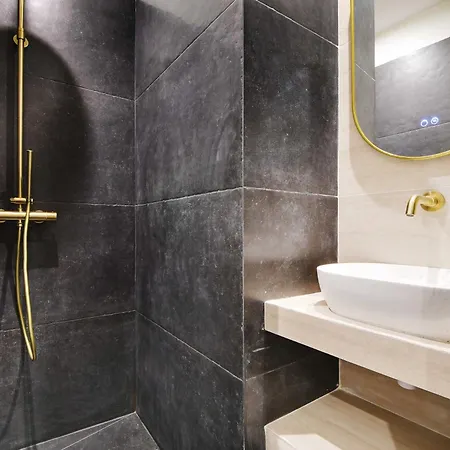 Lovely Studio Place Des Vosges Marais Apartment Paris