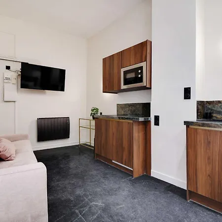 Lovely Studio Place Des Vosges Marais Apartment *
